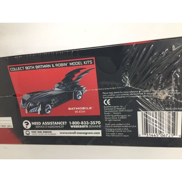 REVELL Batman & Robin- Robins Redbird Model Kit Brand New in Box - Picture 3 of 10